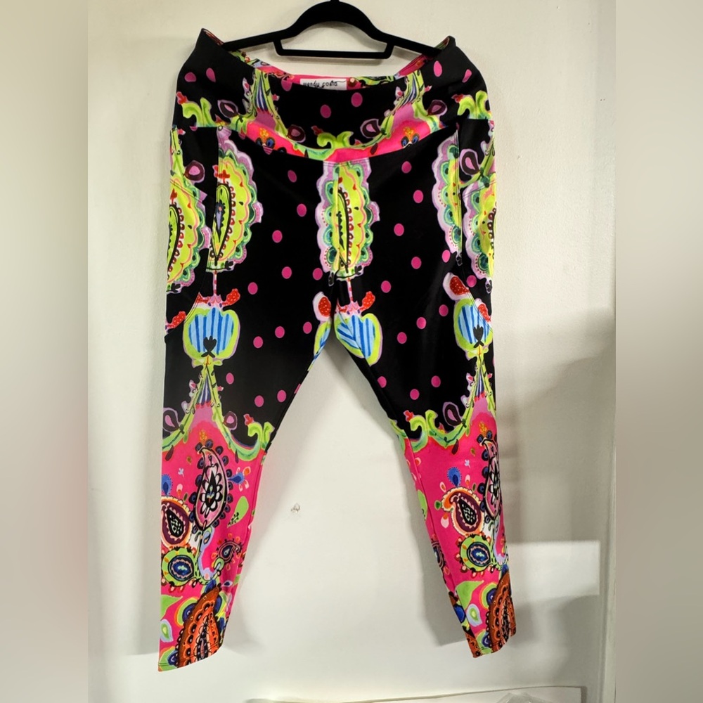 Pink paisley Wendy Costa plus size leggings